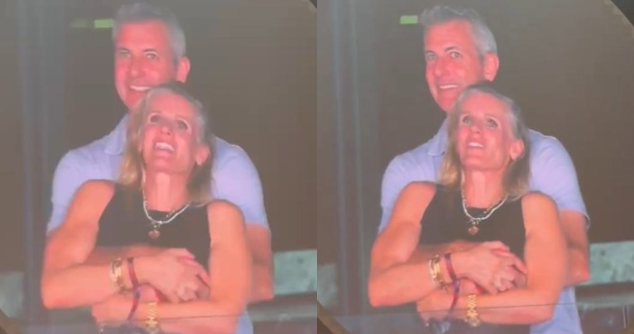 Coldplay Kiss Cam
