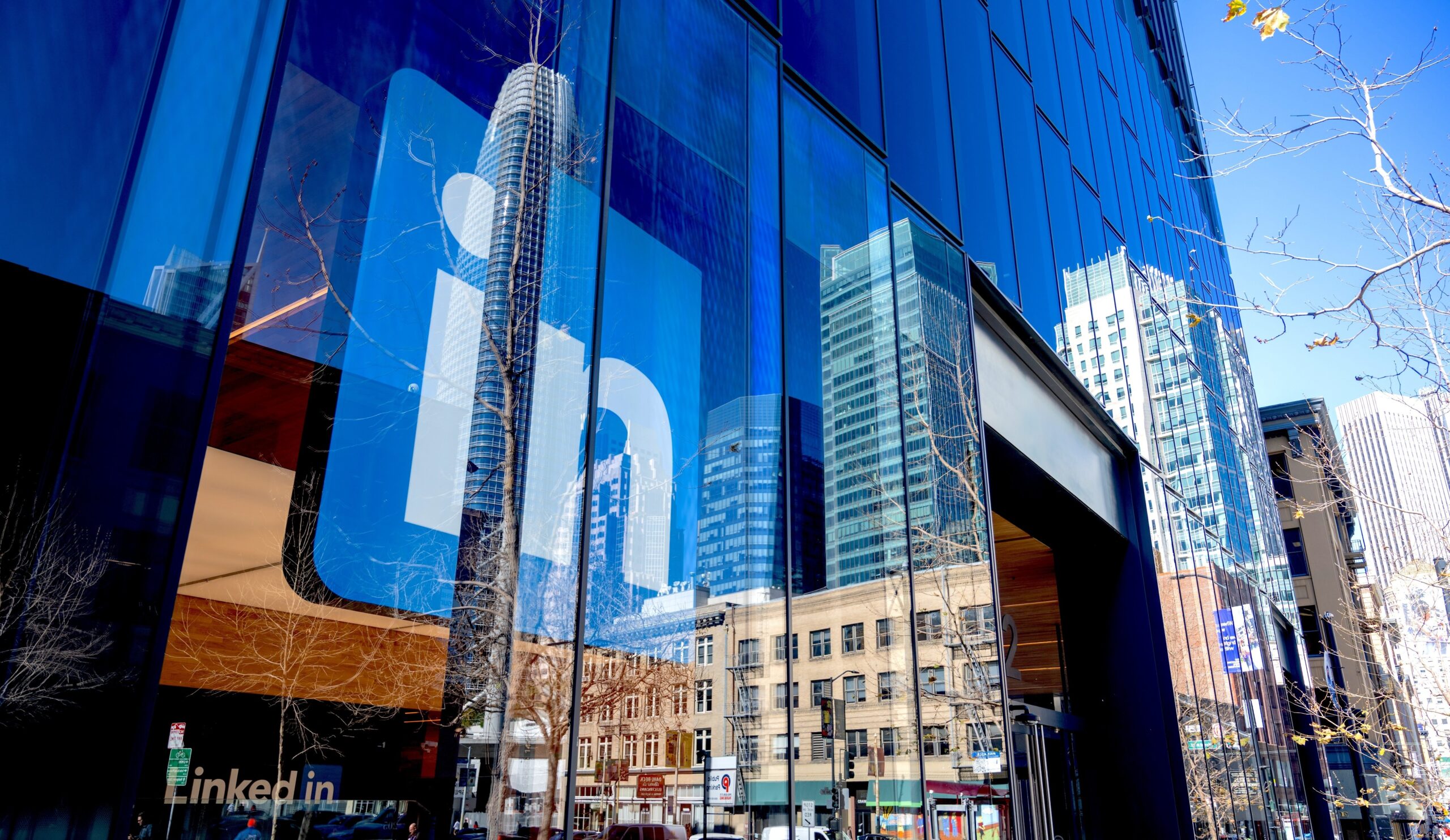 AI LinkedIn translator