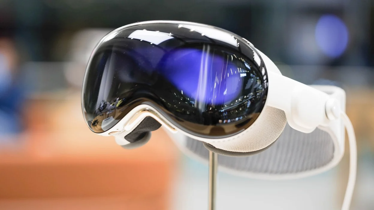 Apple Vision Pro cataract surgery